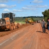 Secretaria de obras realiza manutenção na estrada entre 392 e Vila Santa Catarina